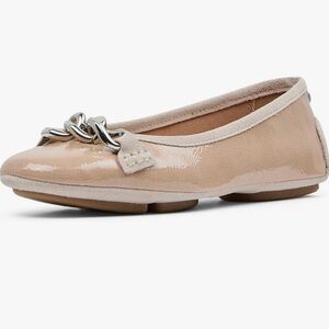 Donald J Pliner Raya Leather Driver Ballet Flat, silver chainlink- Sand. Size 7